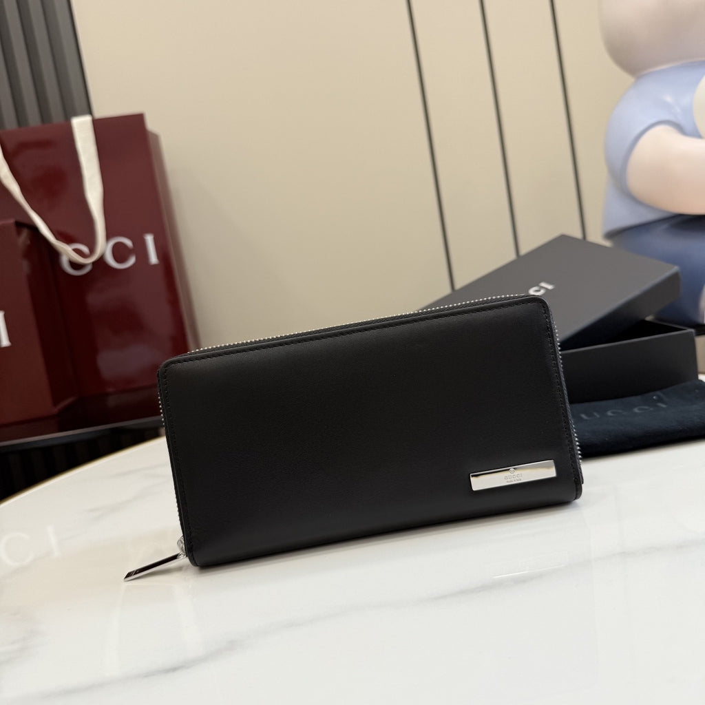 Gucci Black Leather Zip Wallet