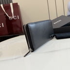Gucci Black Leather Zip Wallet