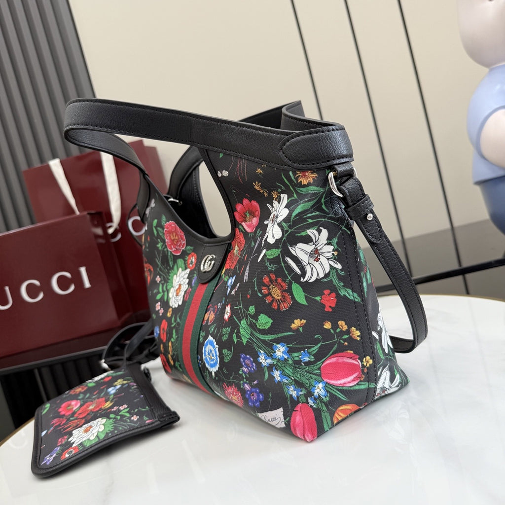 Gucci Black Leather Double G Tote Bag