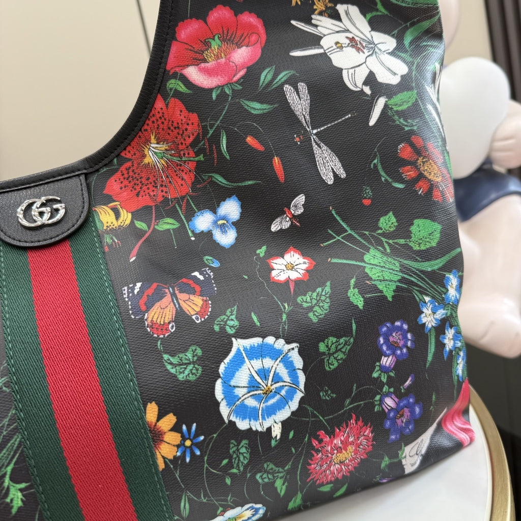 Gucci Black Leather Double G Tote Bag