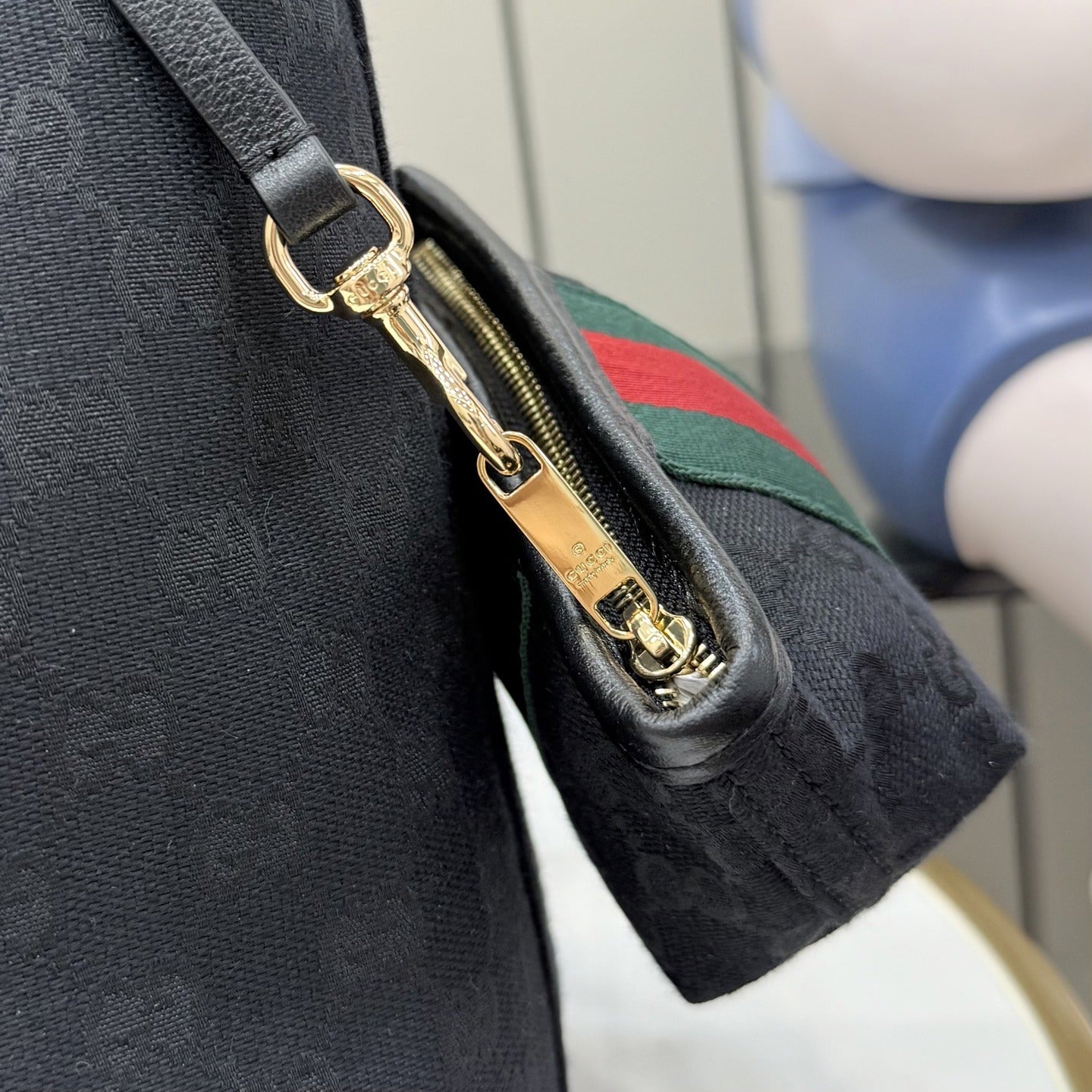 Gucci Black Canvas & Leather Zip Shoulder Bag
