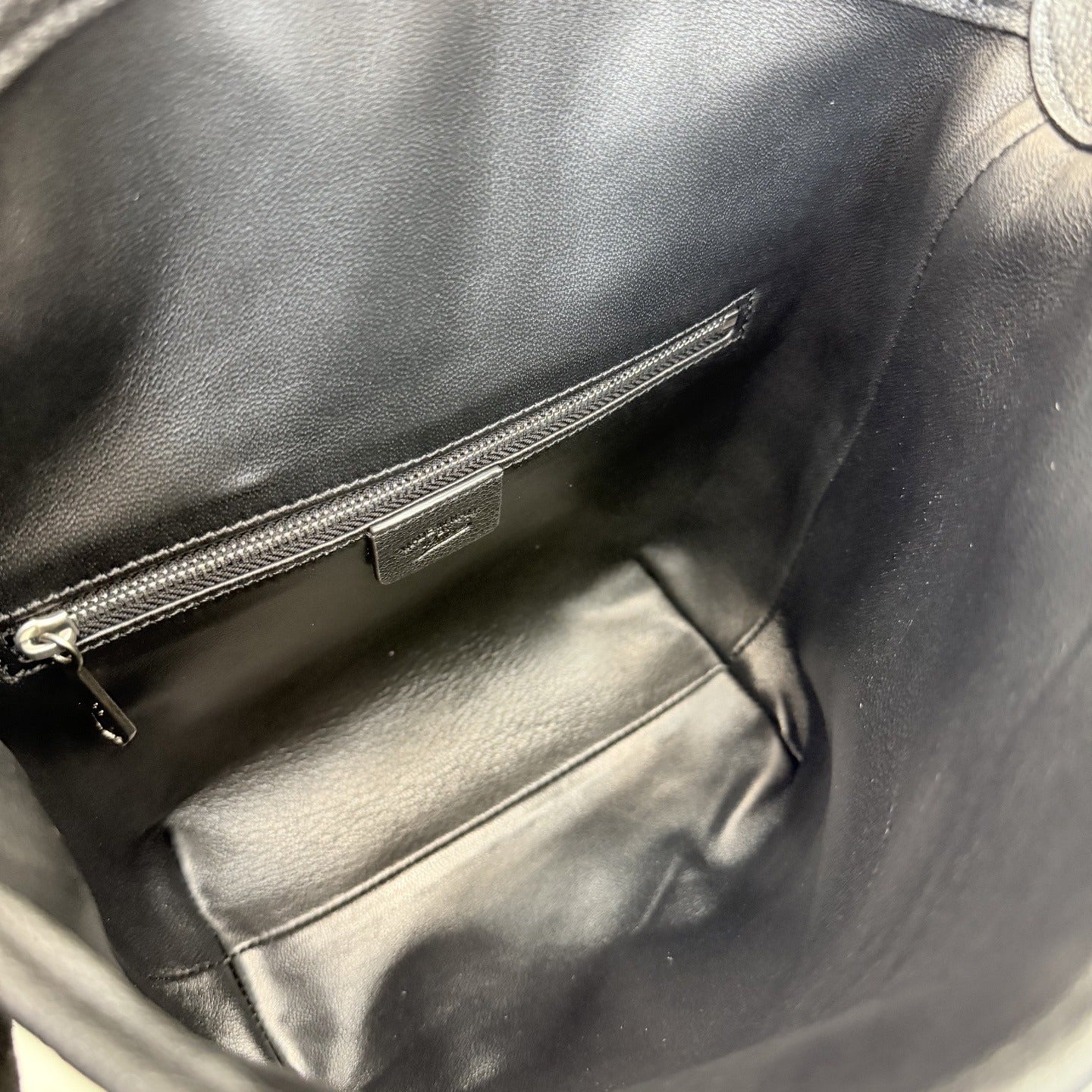 Gucci Black Leather Lock Handbag
