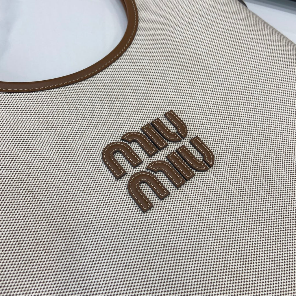 Miu Miu White Leather Letter-Motif Chain-Detail Chain-Strap Tote Bag