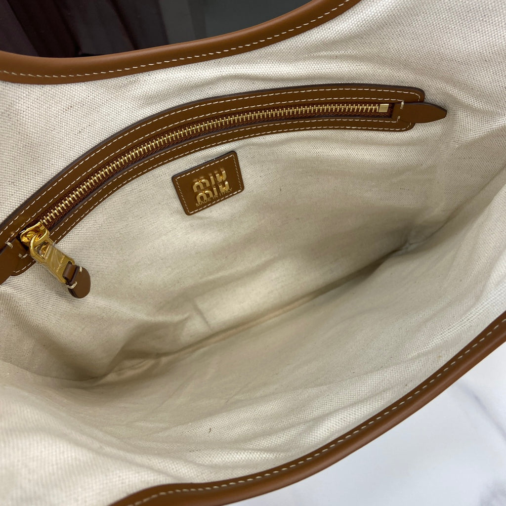 Miu Miu White Leather Letter-Motif Chain-Detail Chain-Strap Tote Bag