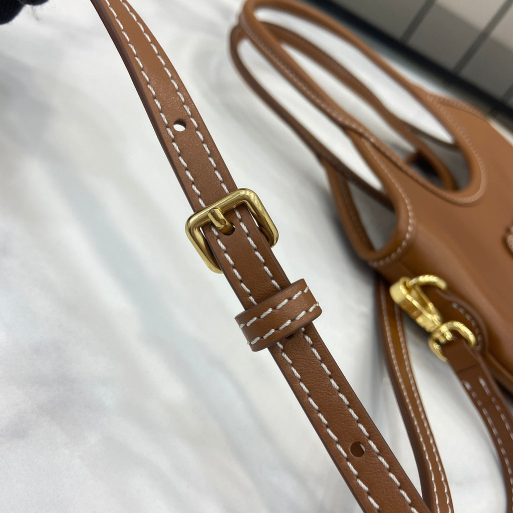 Brown Leather Letter-Motif Vintage-Finish Tote Bag