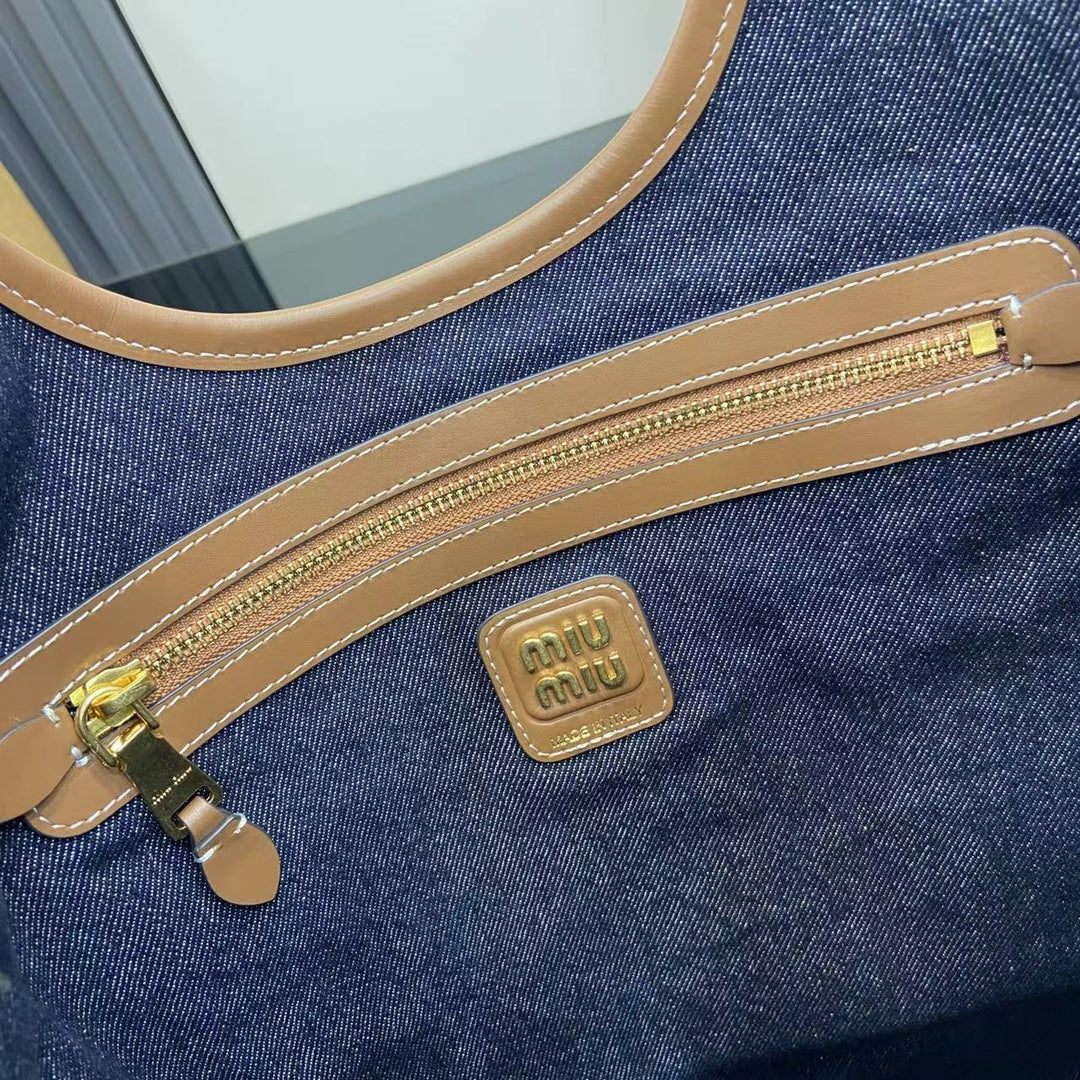 Miu Miu Black Leather Letter-Motif Tote Bag
