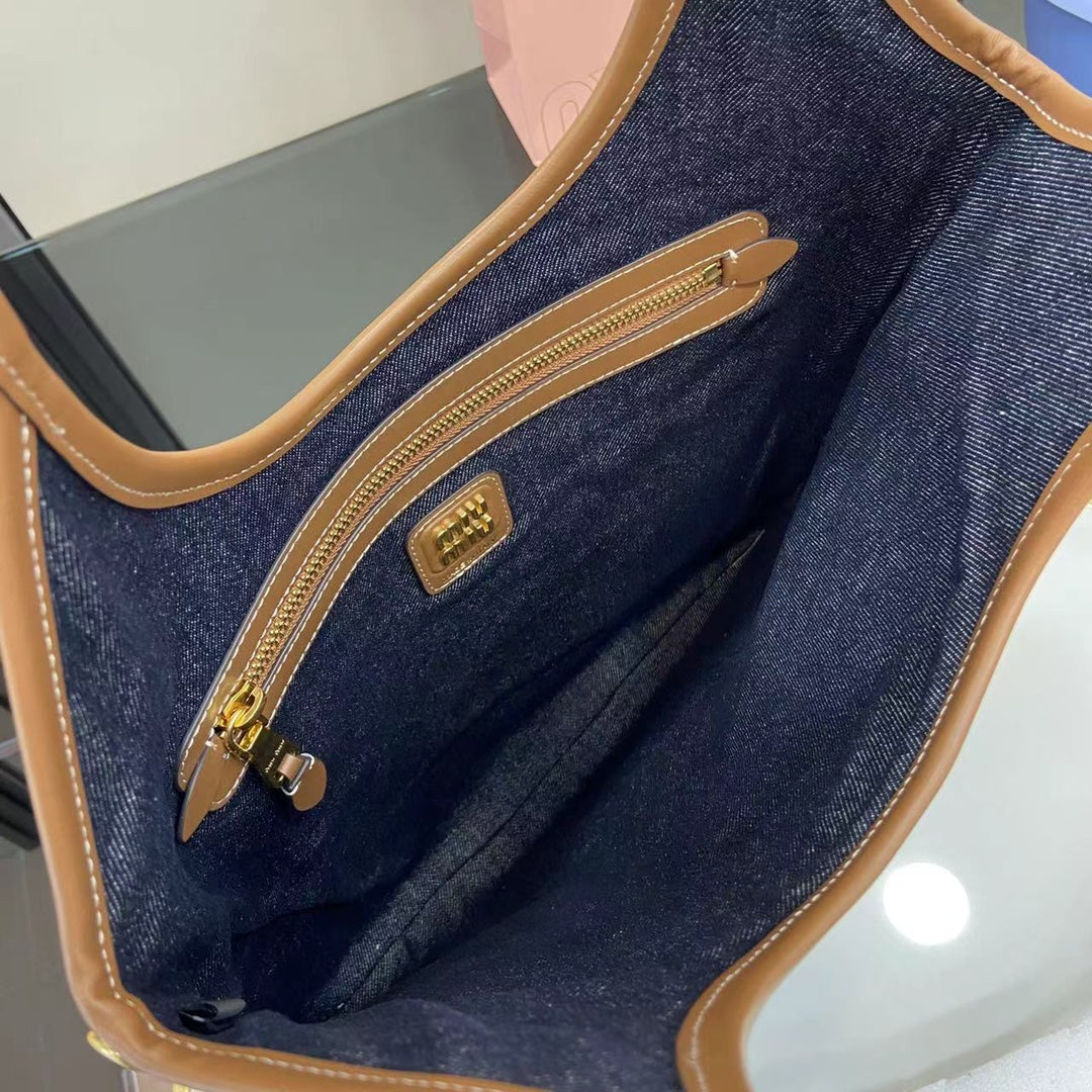 Miu Miu Black Leather Letter-Motif Tote Bag