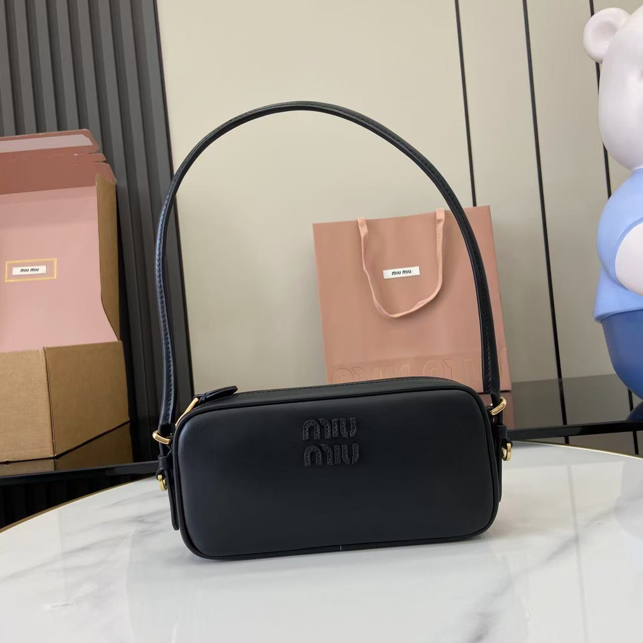 Black Leather Colorblock Vintage-Finish Clutch
