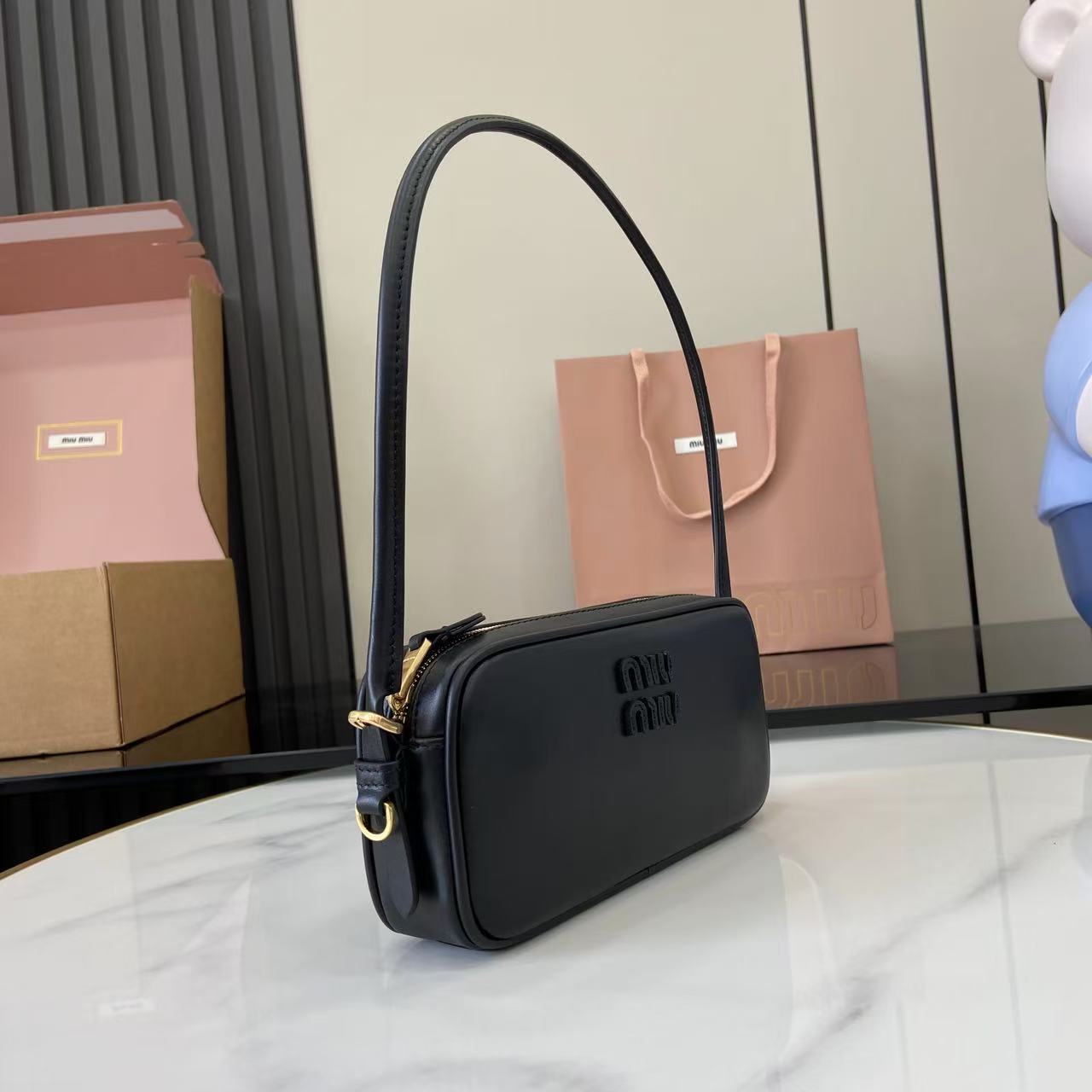 Black Leather Colorblock Vintage-Finish Clutch
