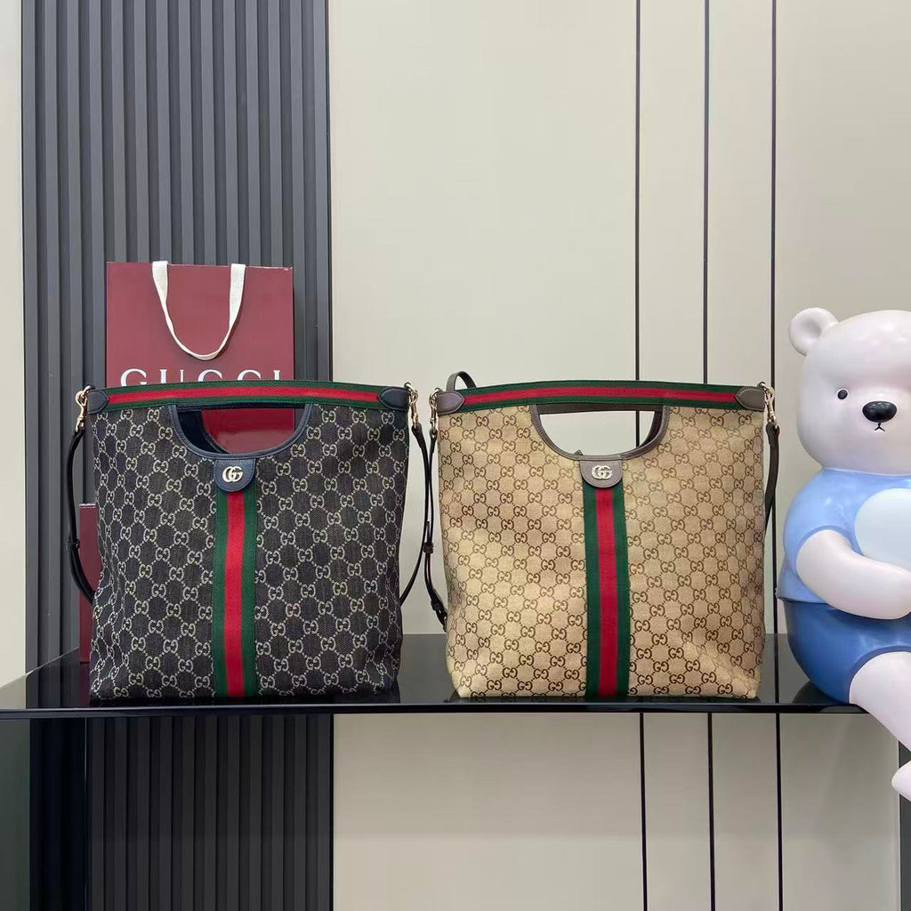 Gucci Black Leather Double G Clutch