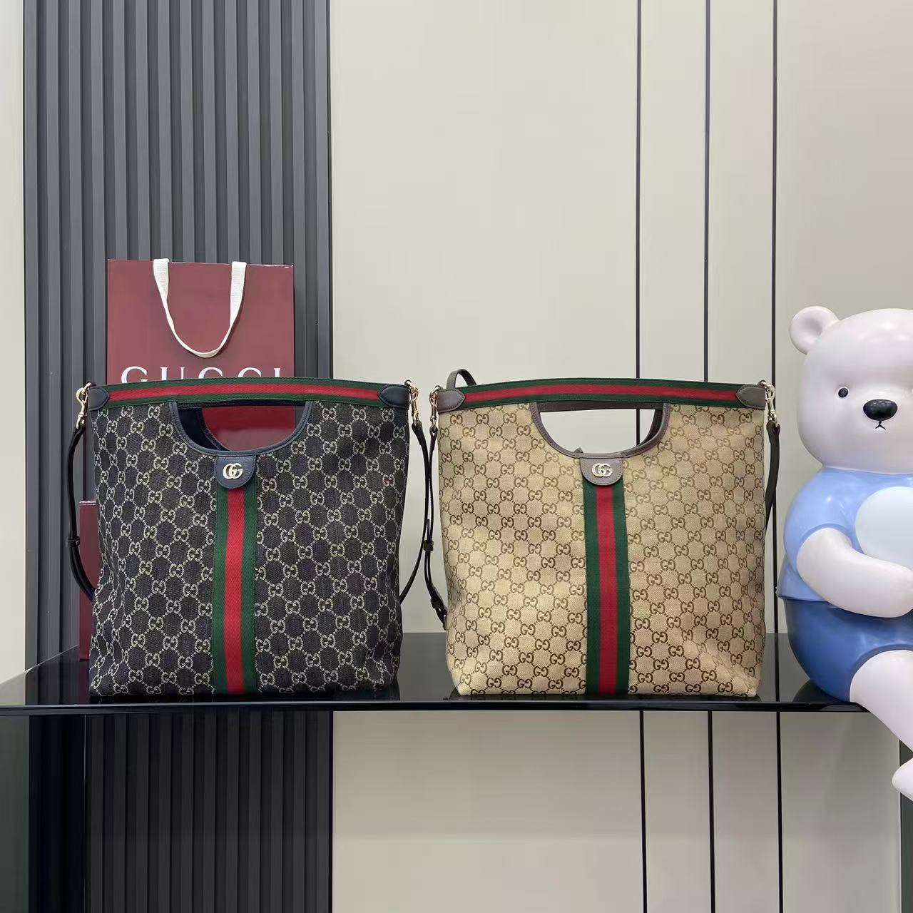 Gucci Black Leather Double G Clutch