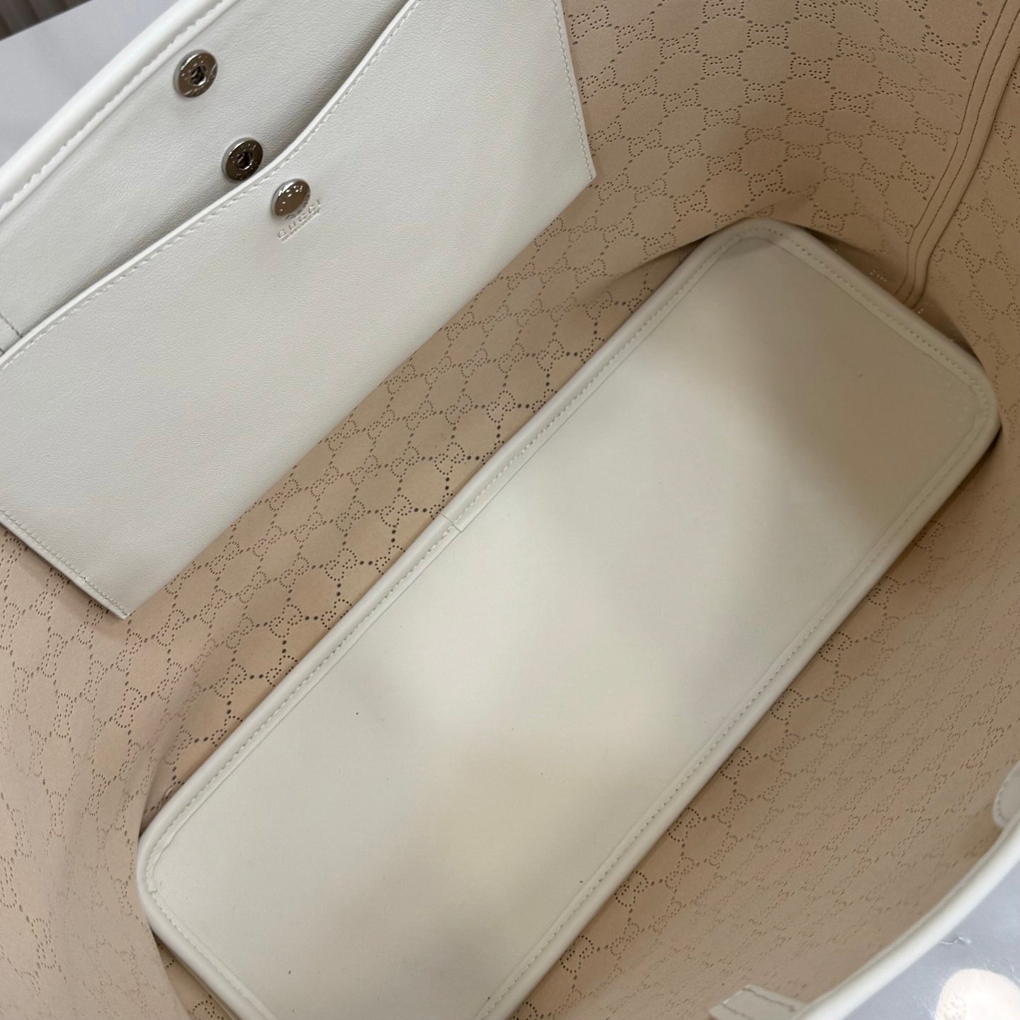 Gucci White Leather Openwork Tote Bag