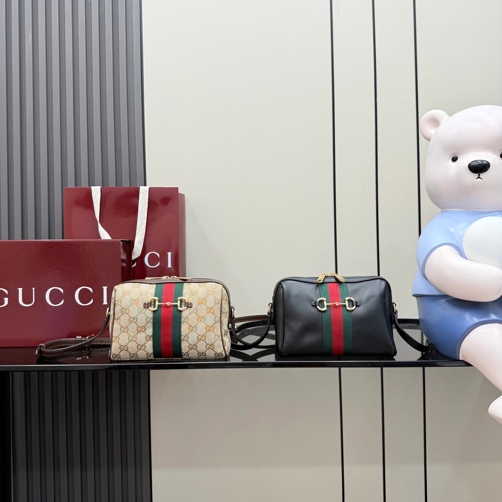 Gucci Black Leather Horsebit Quilted Crossbody Bag