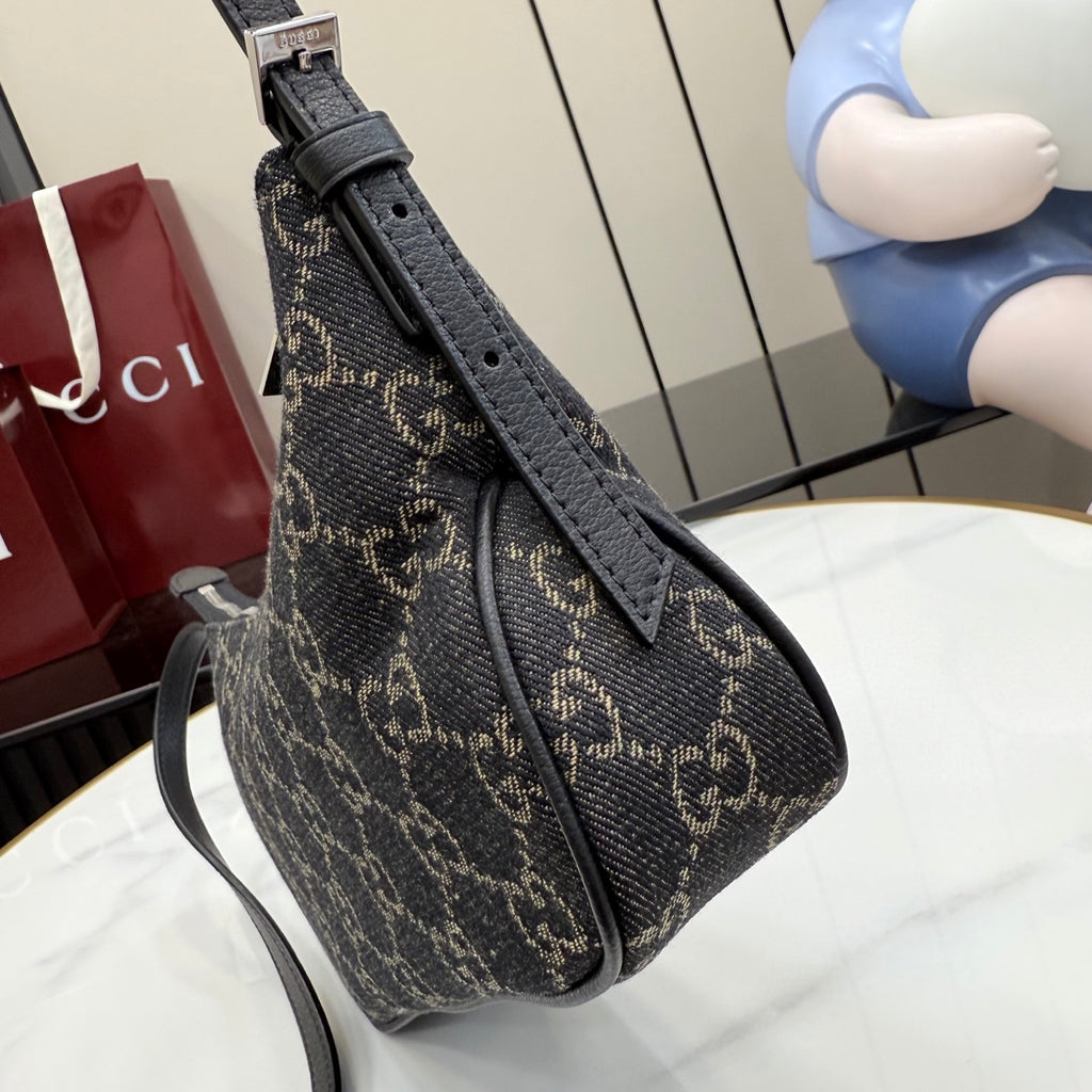 Gucci Black Nylon Card Holder