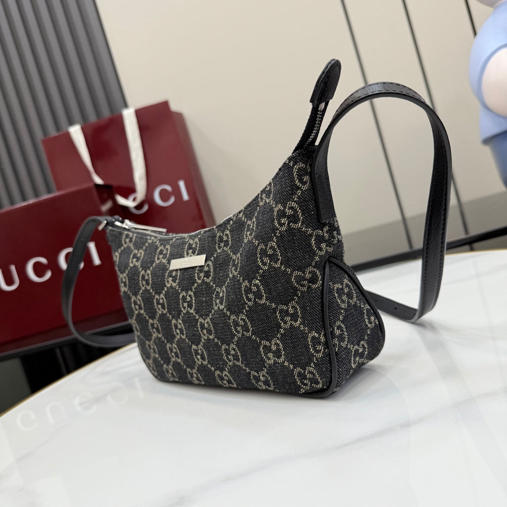 Gucci Black Nylon Card Holder