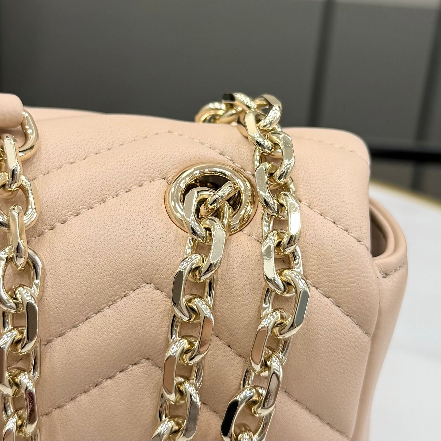 Gucci GG Marmont Pink Lambskin Leather Chain-Detail Double G Handbag