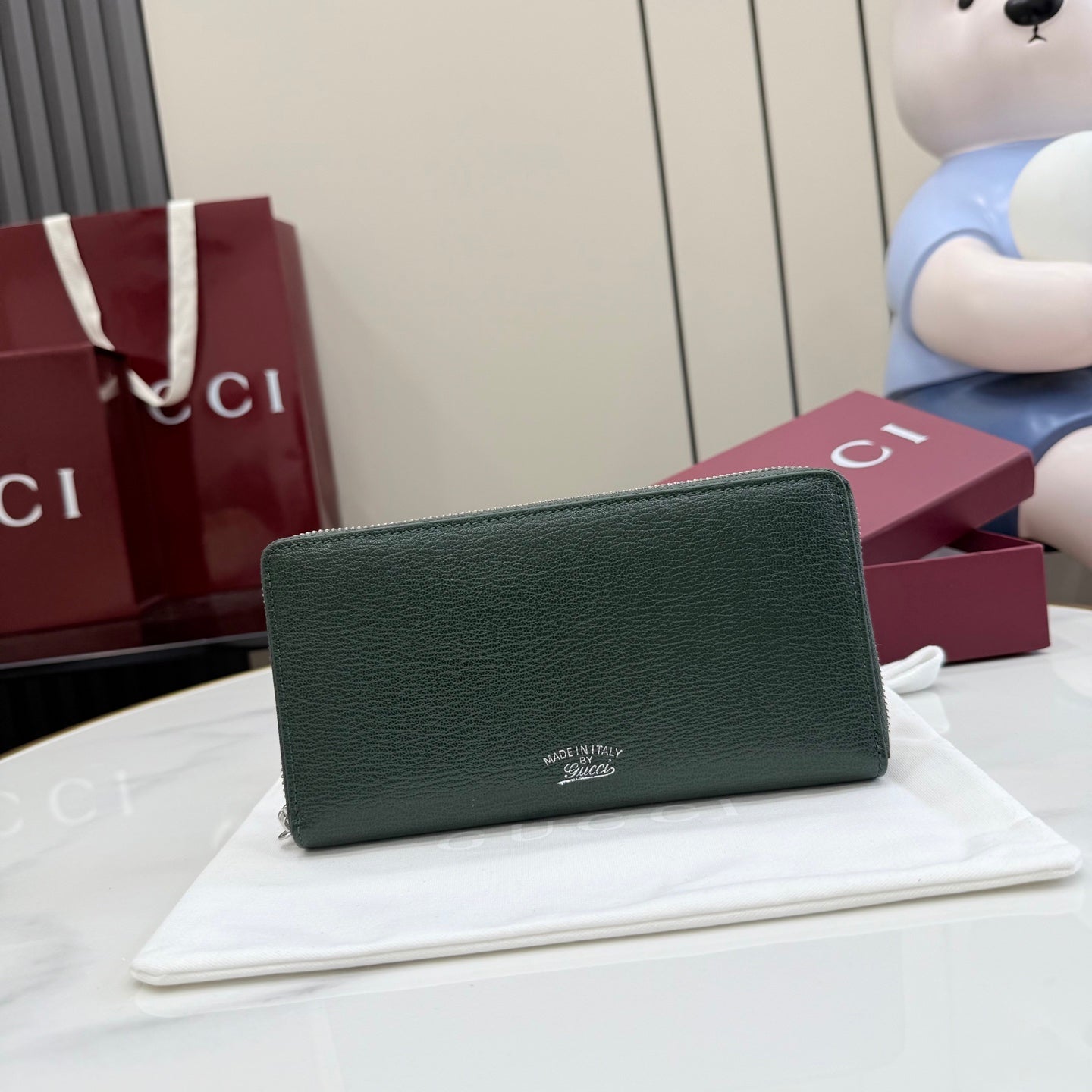 Gucci Green Leather Clutch