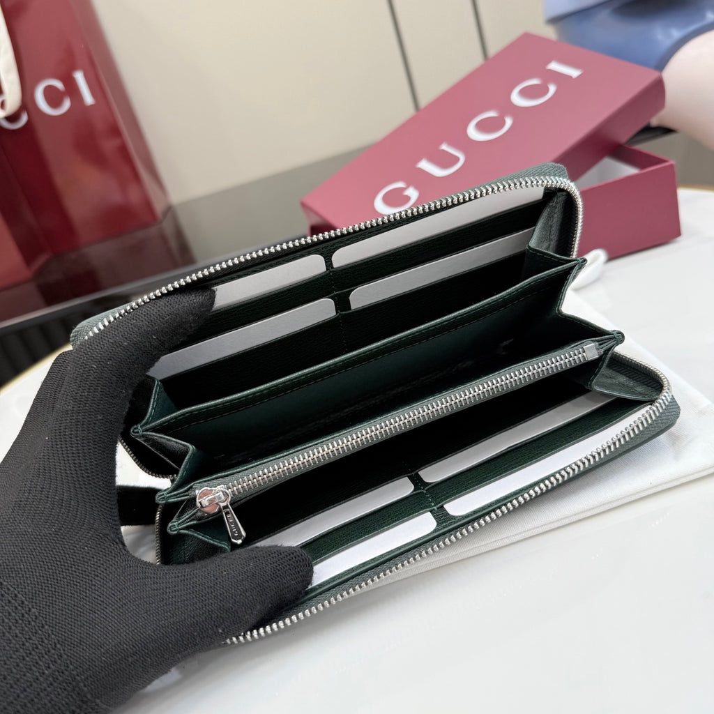 Gucci Green Leather Clutch