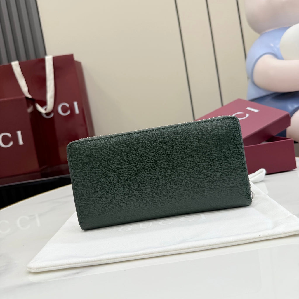 Gucci Green Leather Clutch