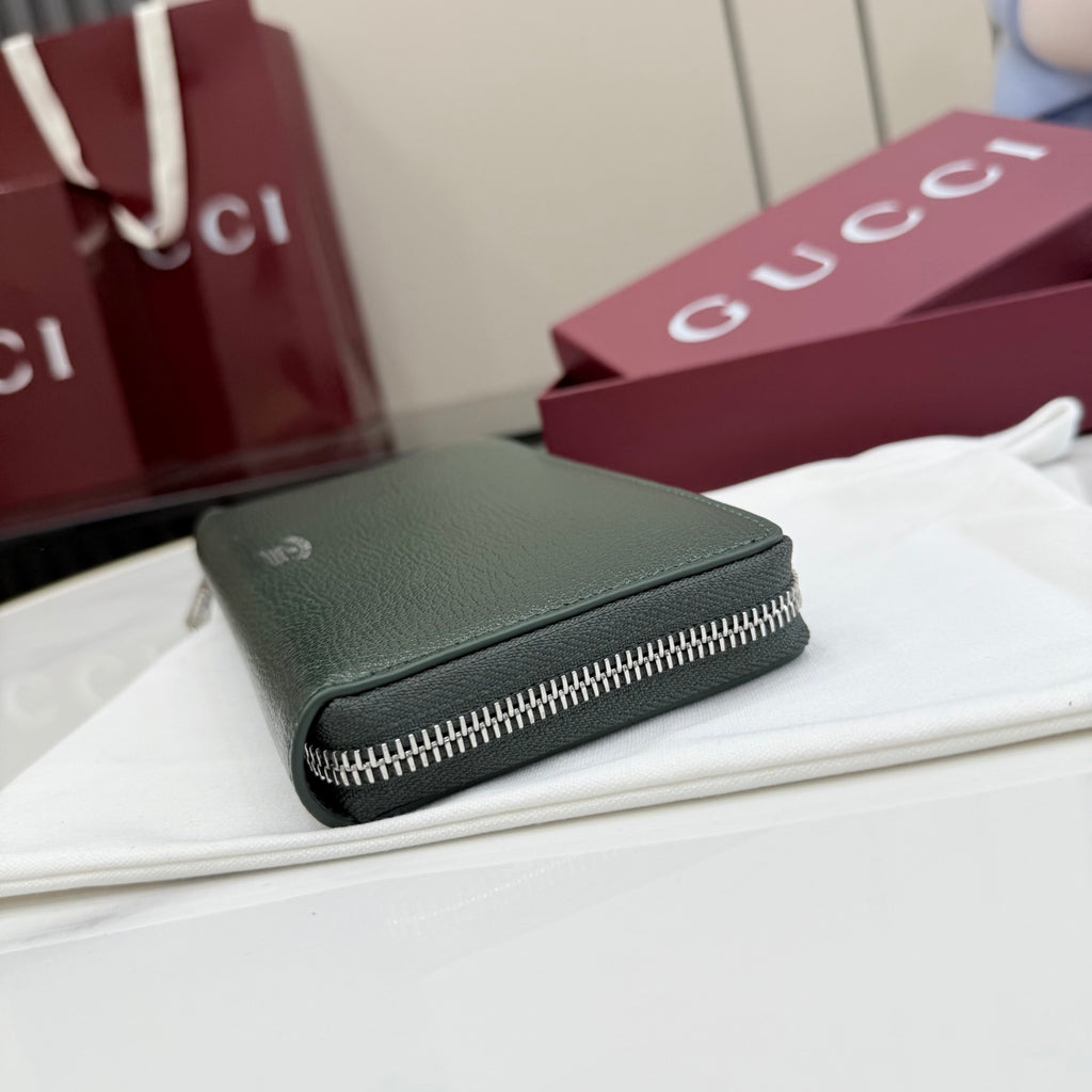 Gucci Green Leather Clutch
