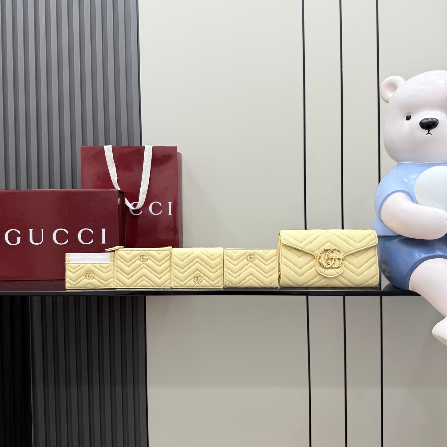 Gucci GG Marmont Yellow Leather Chain-Detail Double G Wallet