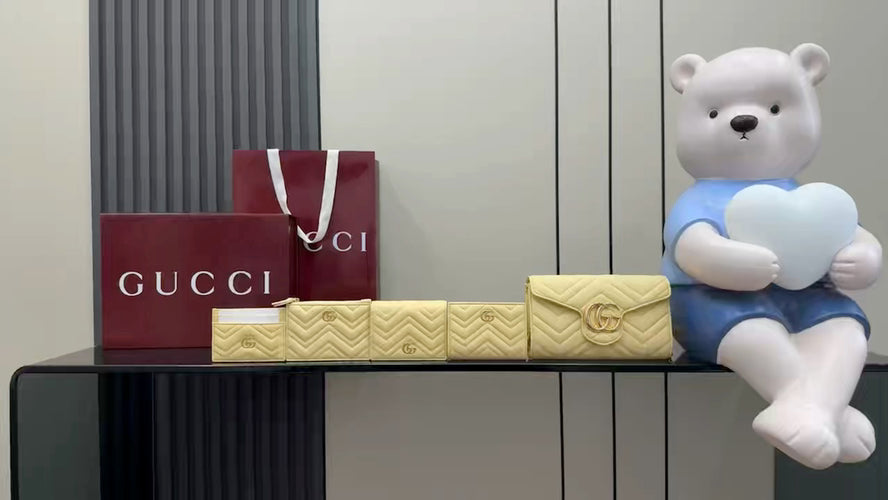 Gucci GG Marmont Yellow Leather Chain-Detail Double G Wallet