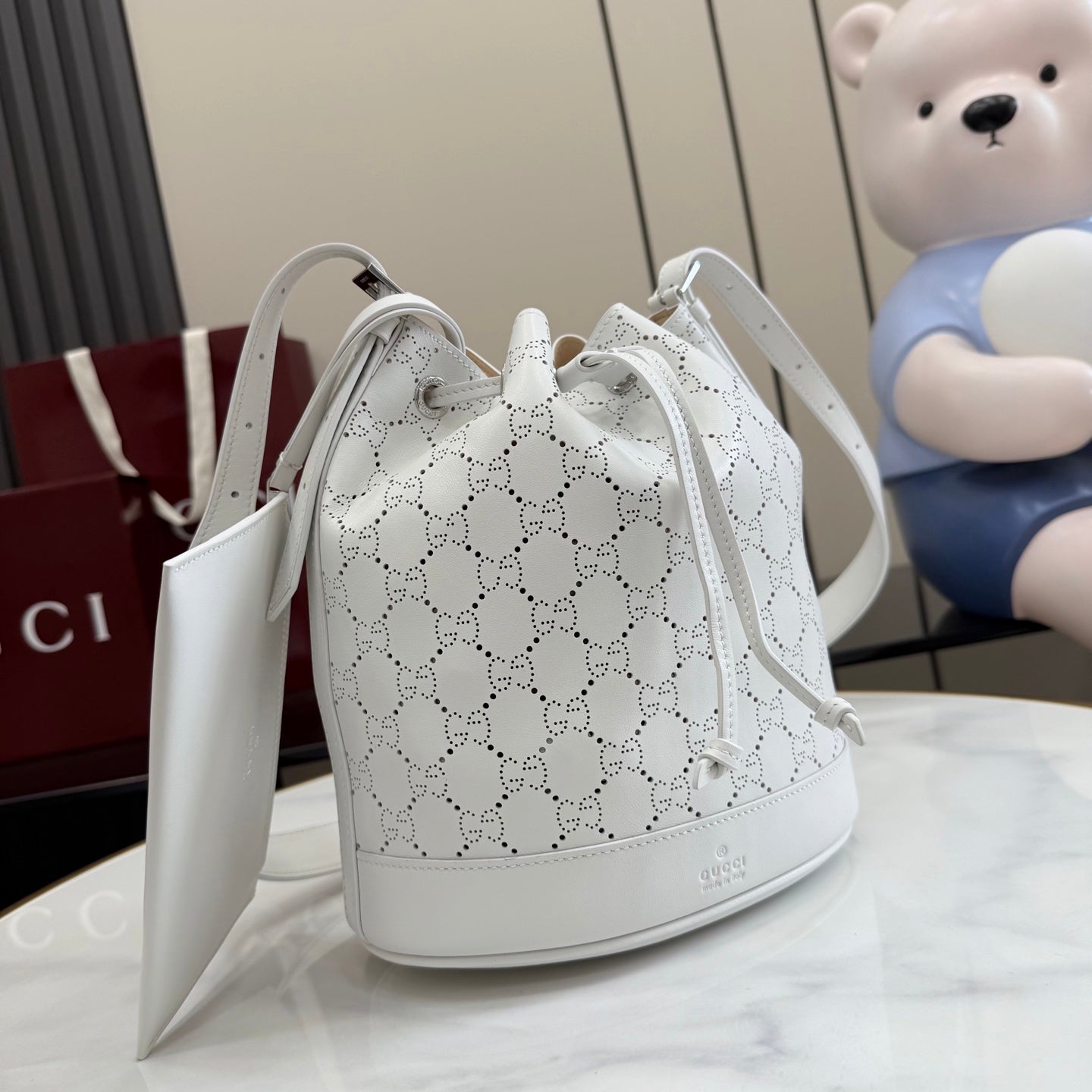 Gucci White Leather Drawstring Bag