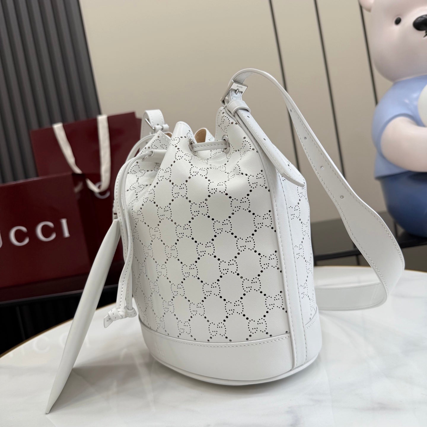 Gucci White Leather Drawstring Bag
