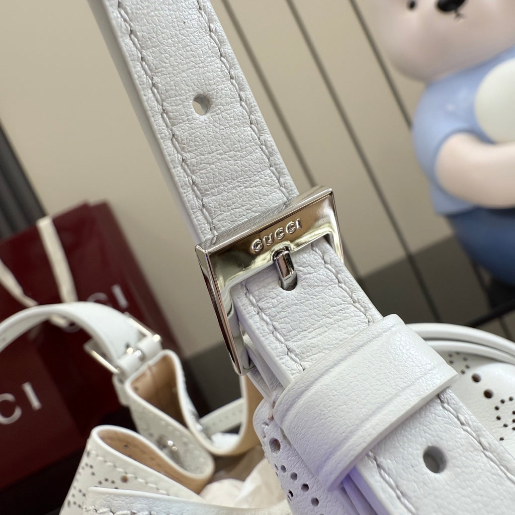 Gucci White Leather Drawstring Bag