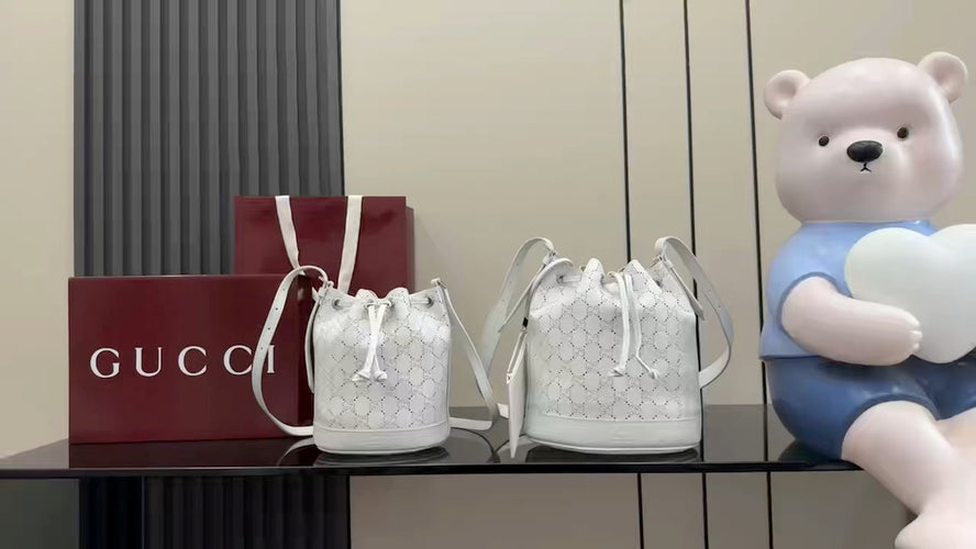 Gucci White Leather Drawstring Bag