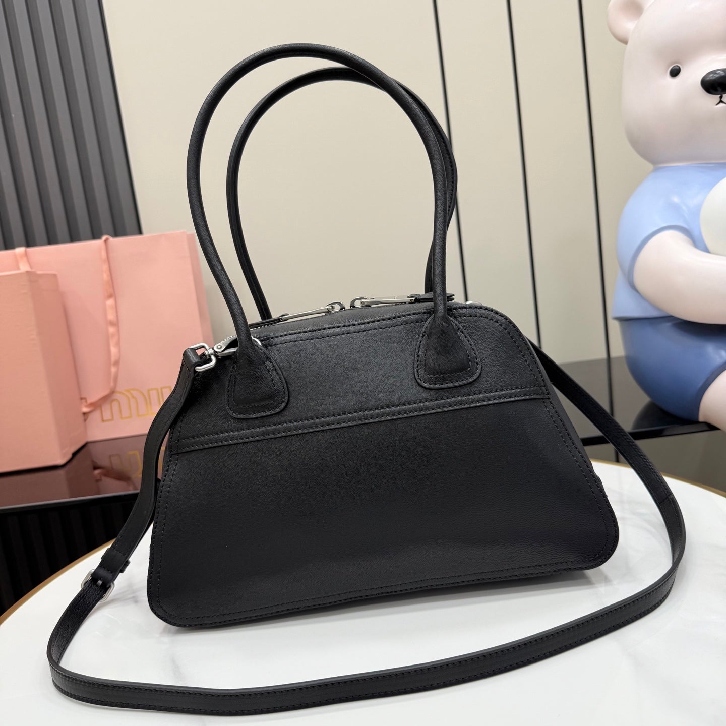 Gucci Black Linen Letter-Motif Vintage-Finish Bag