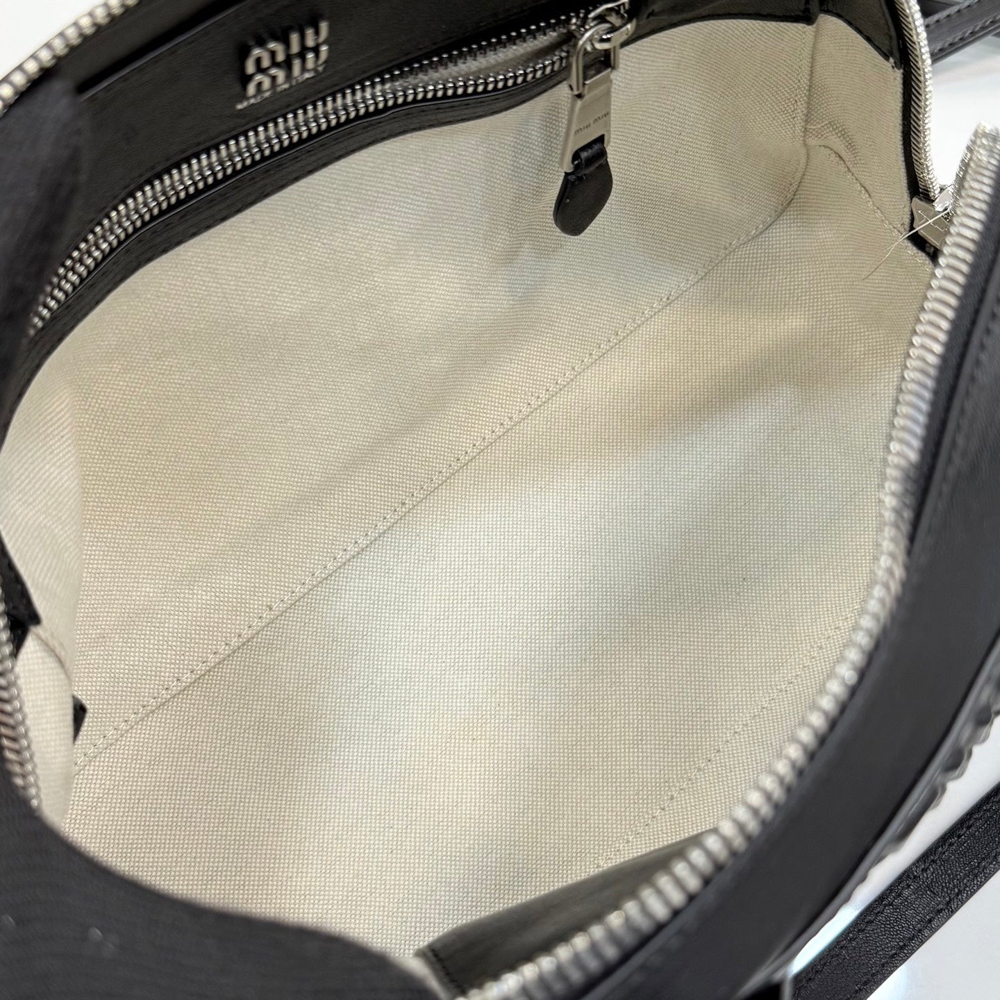 Gucci Black Linen Letter-Motif Vintage-Finish Bag