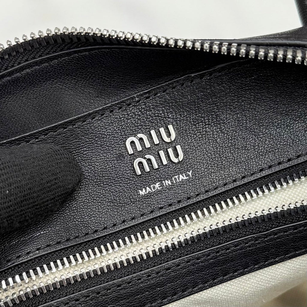 Gucci Black Linen Letter-Motif Vintage-Finish Bag