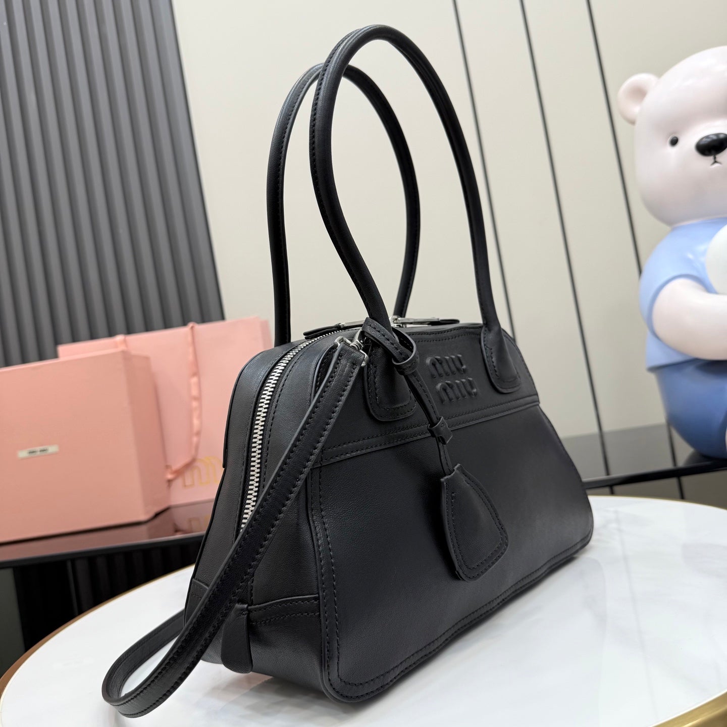 Gucci Black Linen Letter-Motif Vintage-Finish Bag