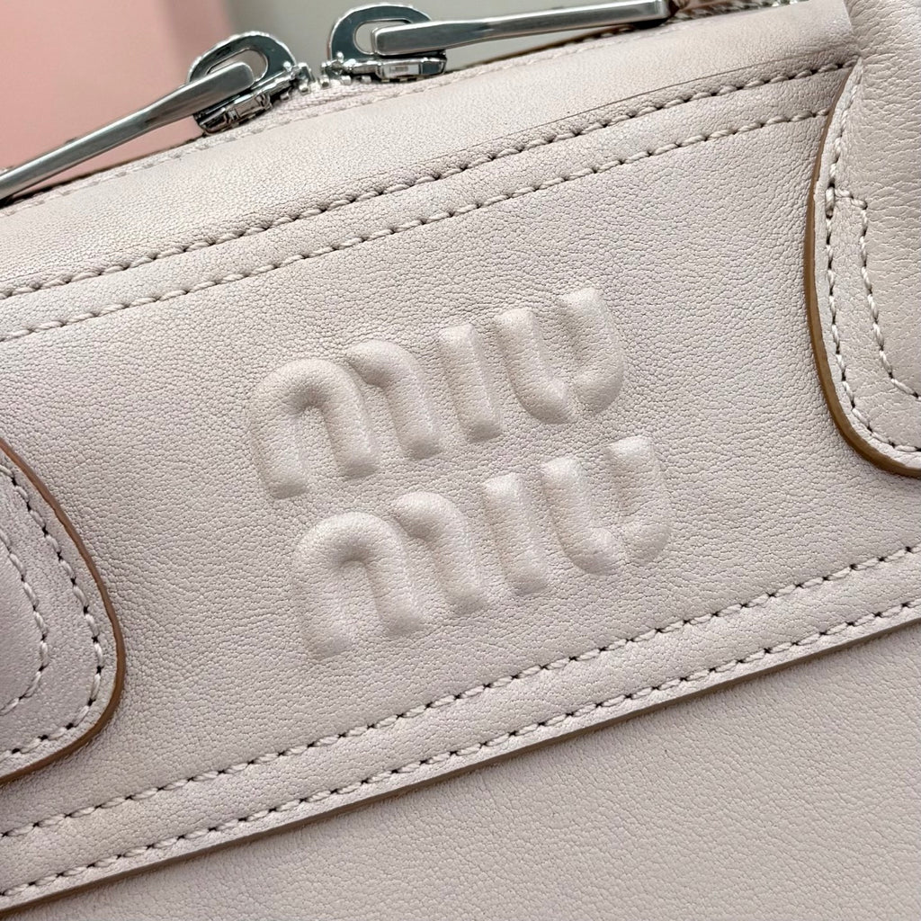 Linen Letter-Motif Vintage-Finish Bag
