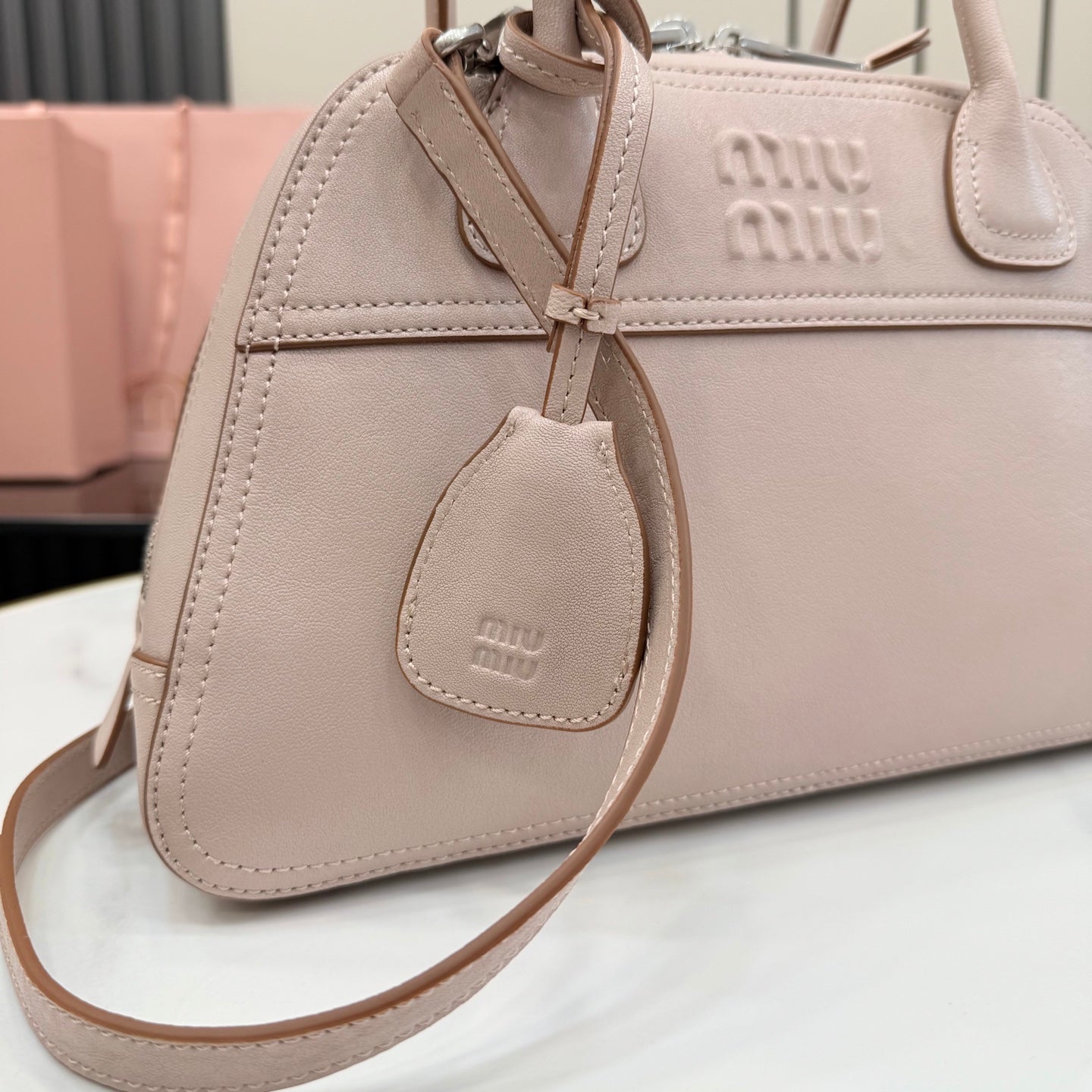 Linen Letter-Motif Vintage-Finish Bag