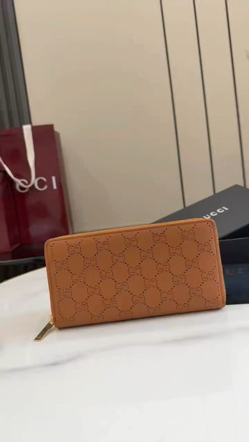 Gucci White Leather Openwork Clutch