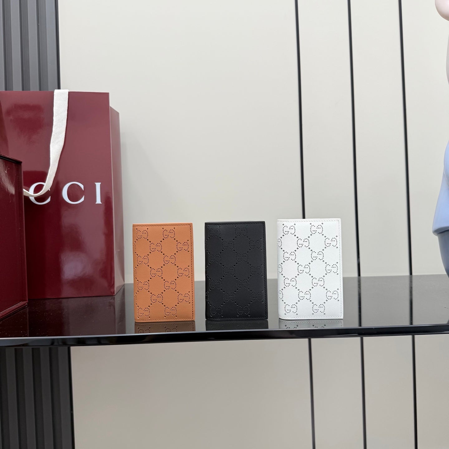 Gucci White Leather Openwork Card Holder