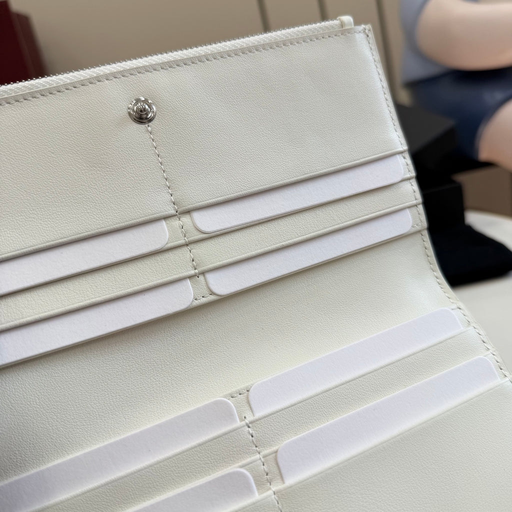 Gucci White Leather Openwork Card Holder