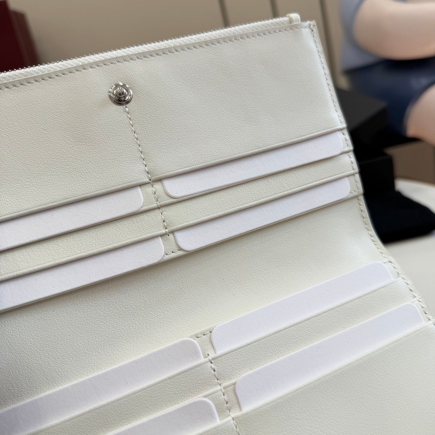 Gucci White Leather Openwork Card Holder